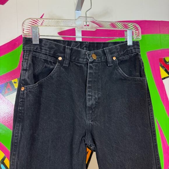 Wrangler, Classic Black Straight-Leg Jeans Timeless Design. Size 16 Reg. - Picture 2 of 7